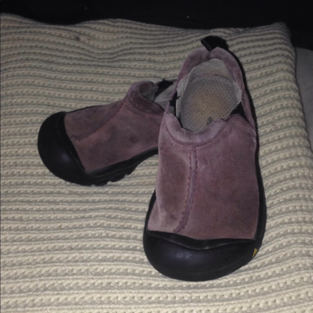Cute KEEN Girls Size 10 Shoes